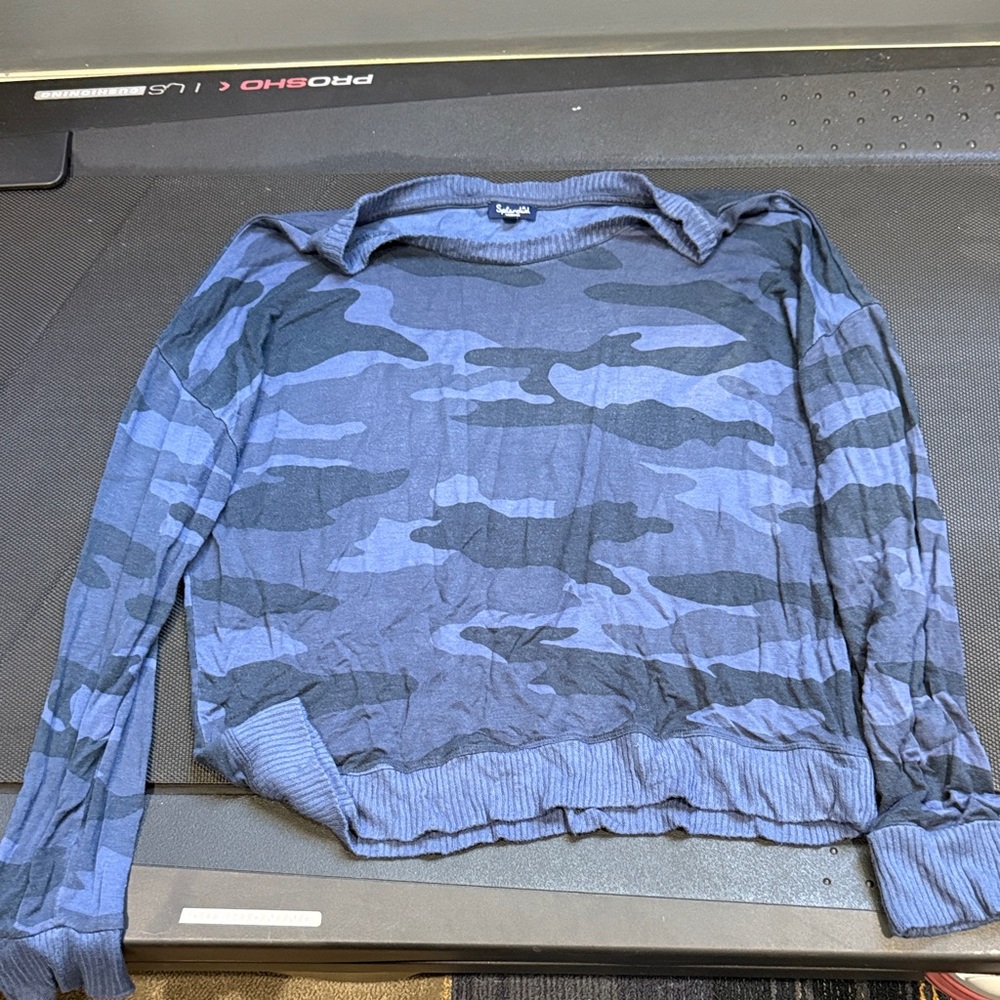 Splendid Blue and Gray Camouflage Sweater